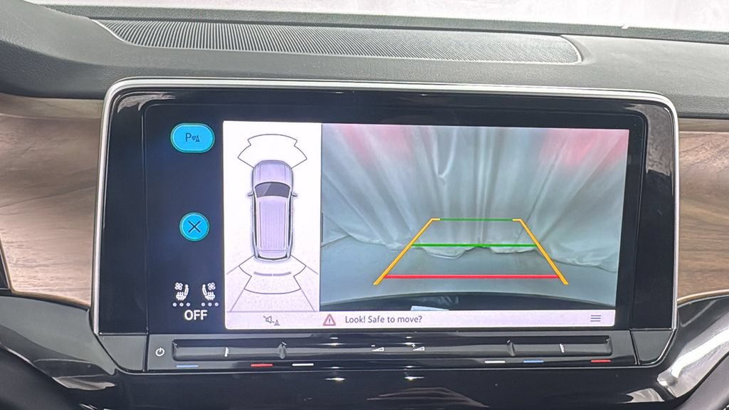 Used 2025 Volkswagen Atlas SE AWD/4WD image 26