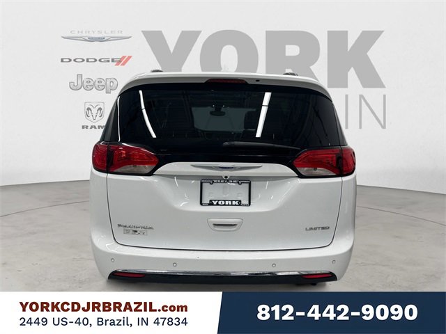 Used 2020 Chrysler Pacifica Limited image 4