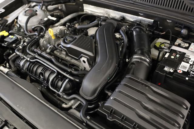 Used 2025 Volkswagen Jetta SE image 9