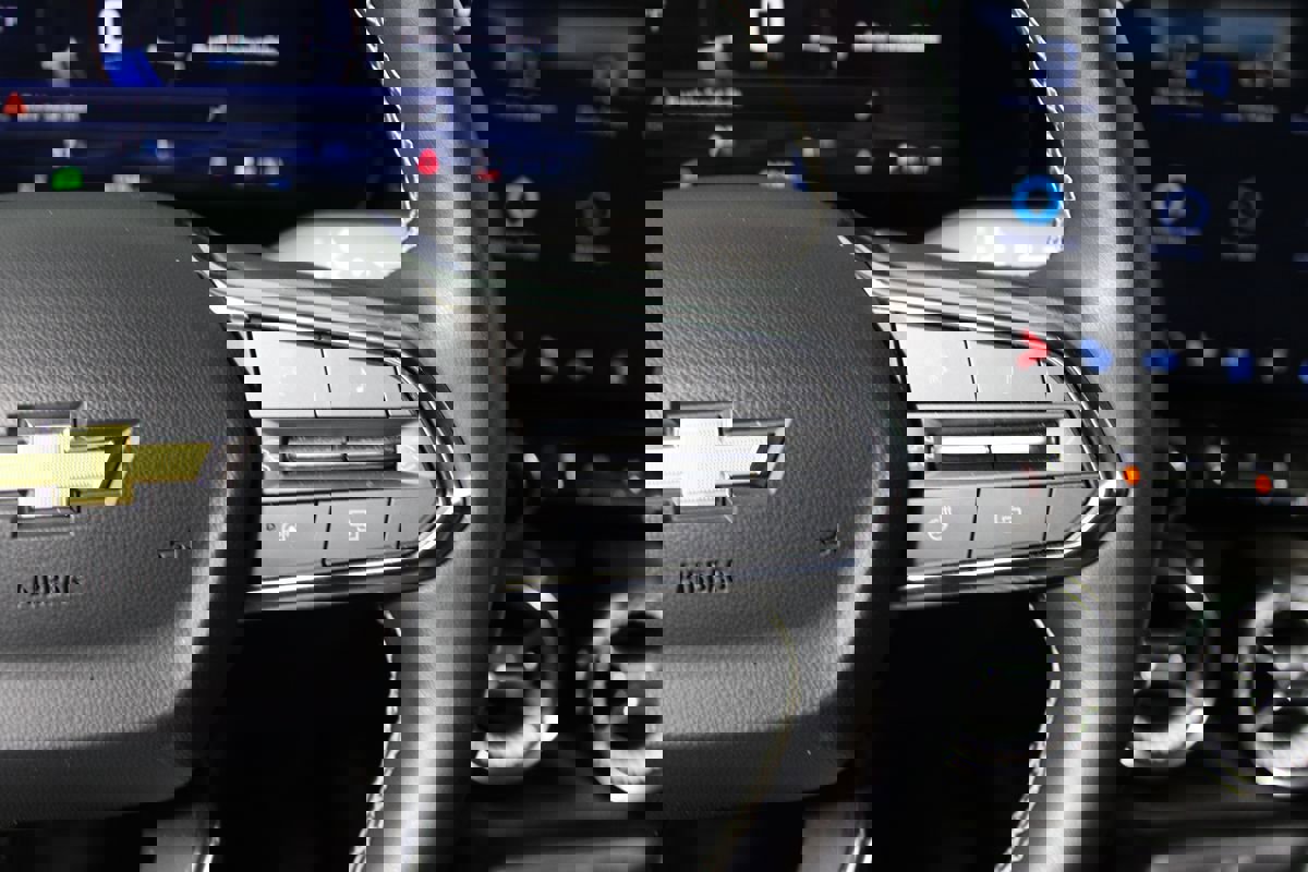 Used 2024 Chevrolet Blazer EV LT image 14