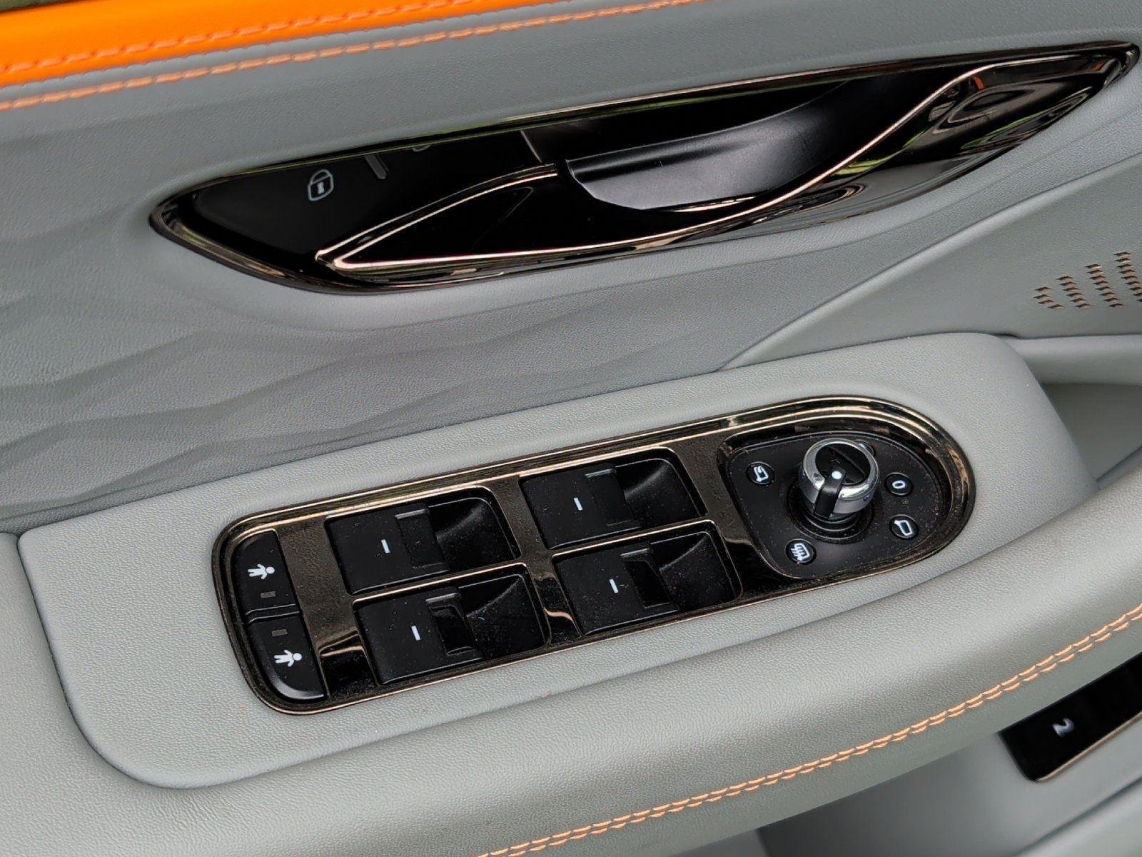 New 2025 Bentley Flying Spur Plug-In Hybrid AWD/4WD image 22