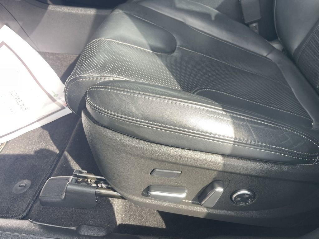 Used 2023 Hyundai Santa Fe Calligraphy image 18