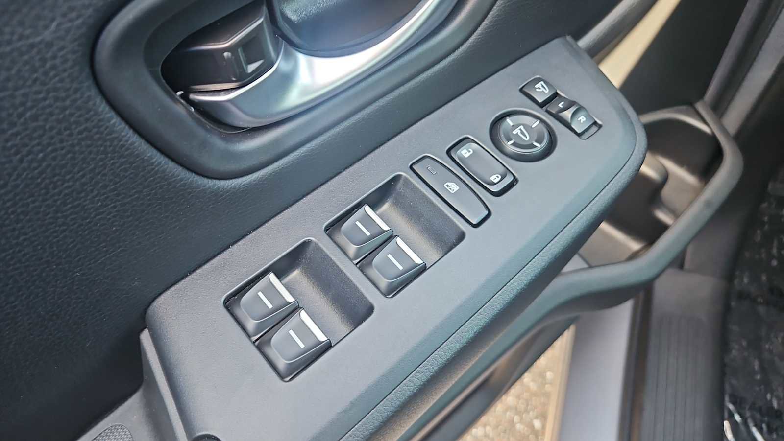 Certified 2025 Honda Pilot TrailSport image 15