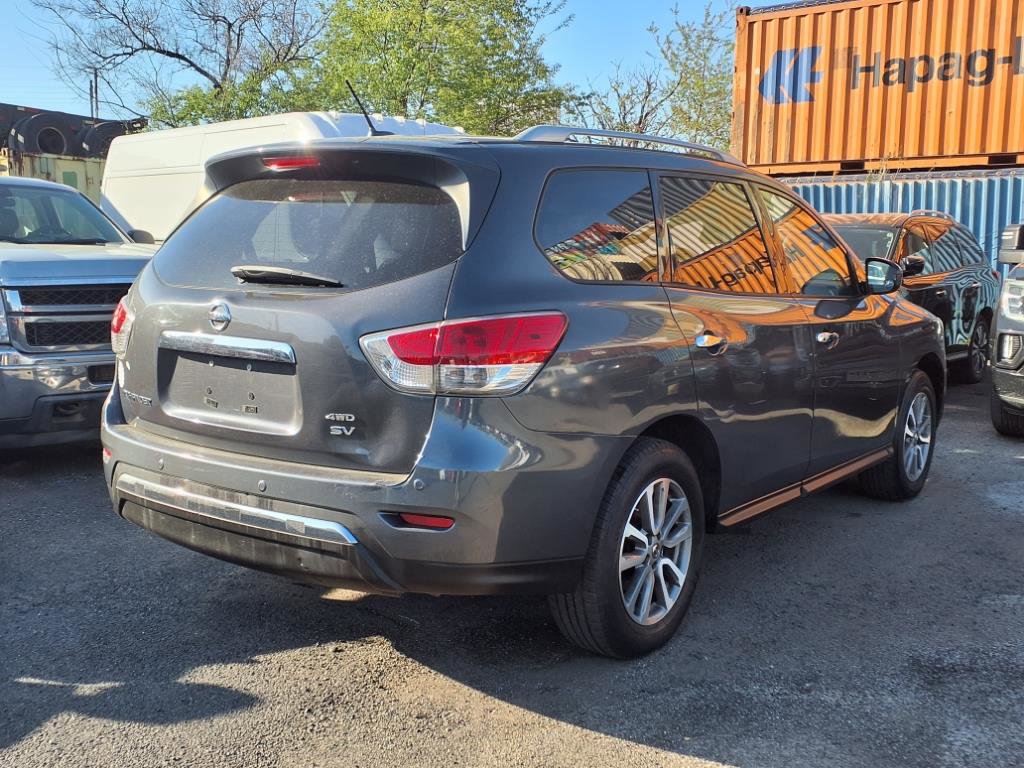 Used 2013 Nissan Pathfinder SV image 6