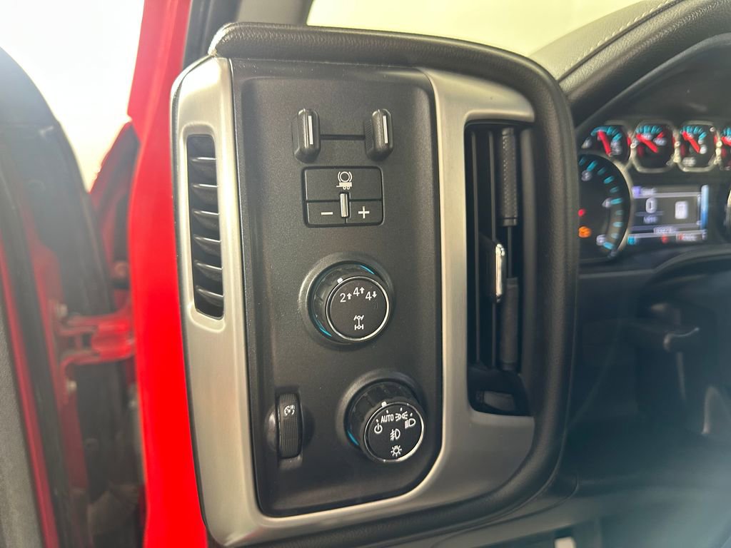 Used 2017 GMC Sierra 2500 SLT w/ Duramax Plus Package image 28