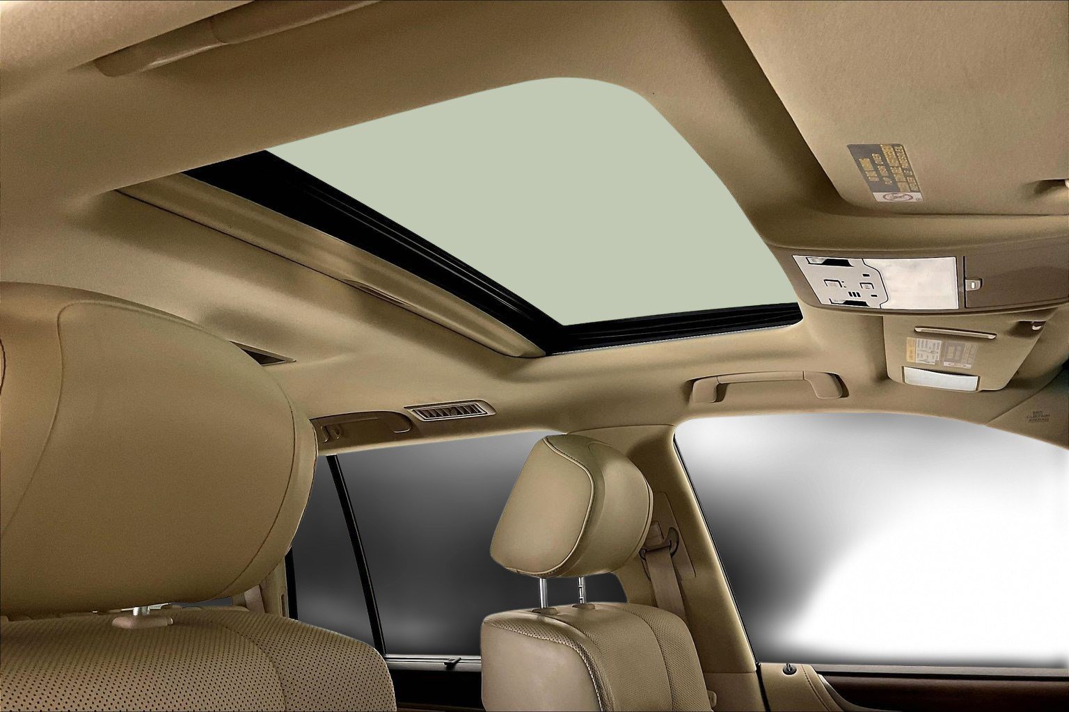 Used 2019 Lexus LX 570 4WD w/ Luxury Package image 28