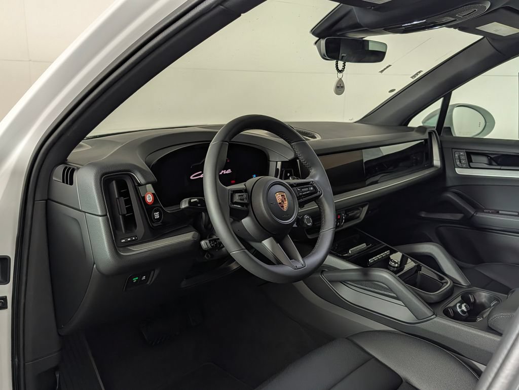 New 2026 Porsche Cayenne AWD/4WD image 4