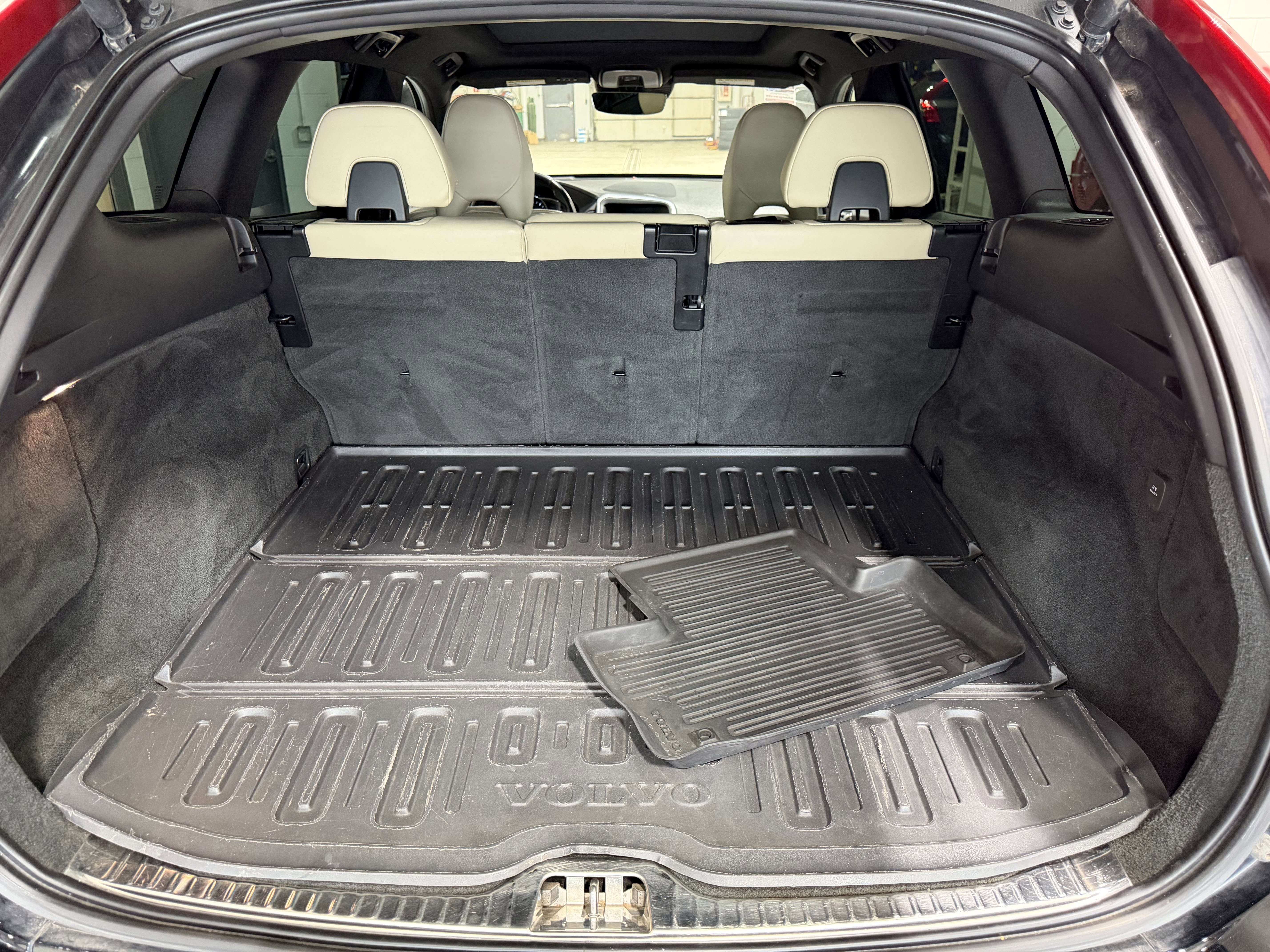 Used 2015 Volvo XC60 T6 Platinum FWD image 27