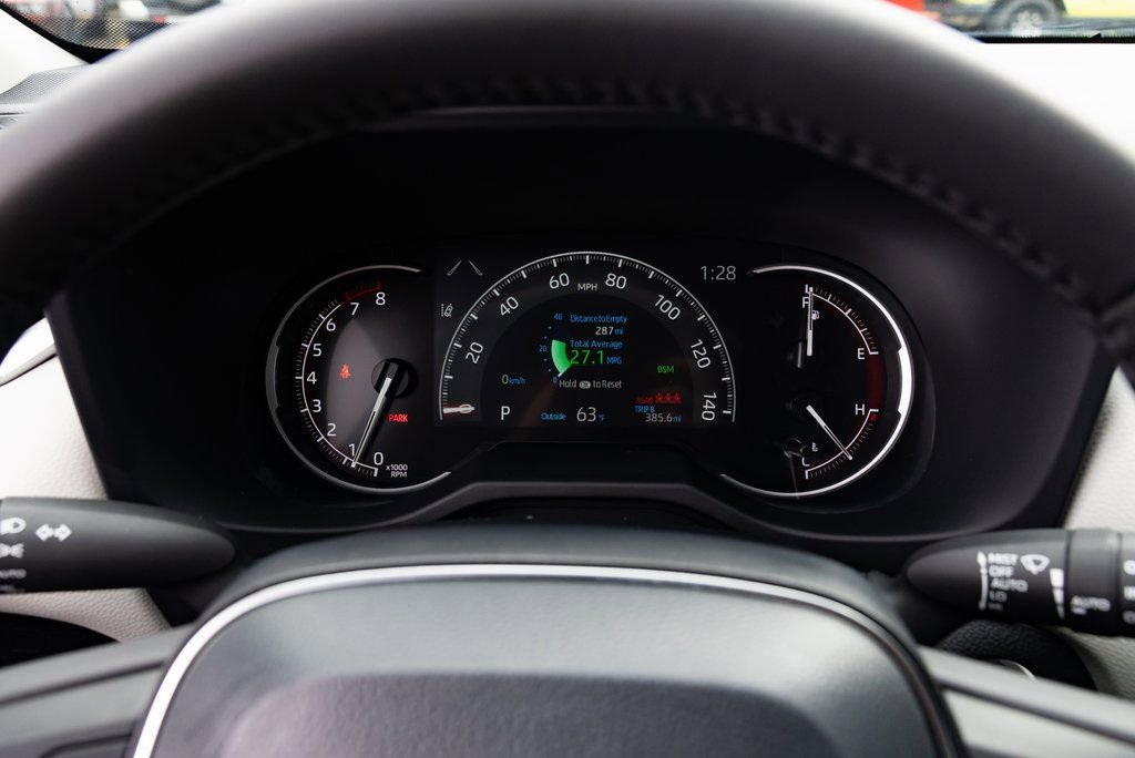 Used 2025 Toyota RAV4 XLE w/ Convenience Package image 12