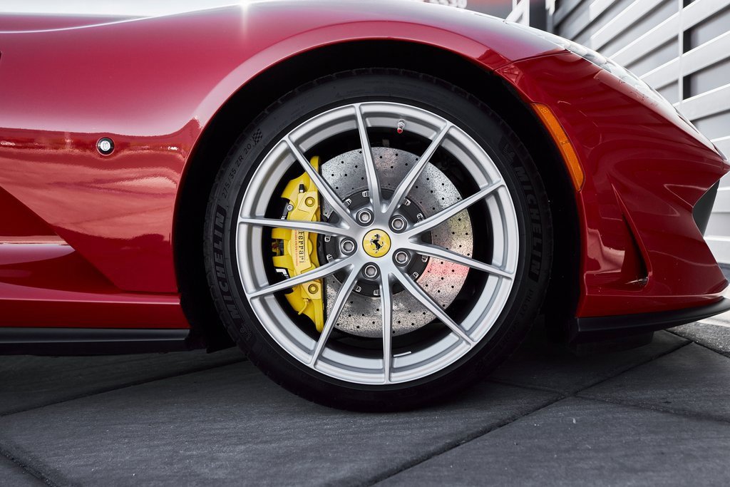 Used 2018 Ferrari 812 Superfast image 29