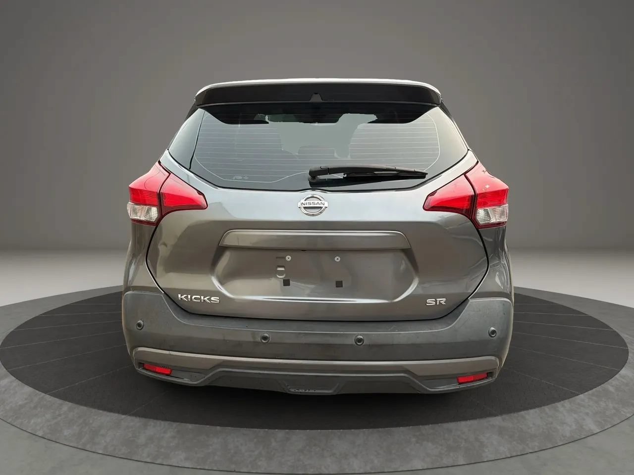 Used 2020 Nissan Kicks SR w/ SR Premium Package FWD image 6