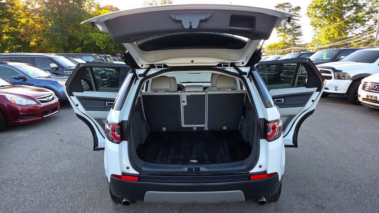 Used 2017 Land Rover Discovery Sport SE AWD/4WD image 40