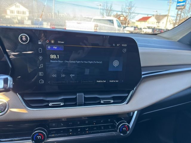 Used 2025 Chevrolet Equinox ACTIV w/ Safety and Technology Package image 25