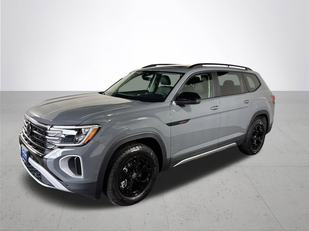 New 2026 Volkswagen Atlas Peak Edition image 2