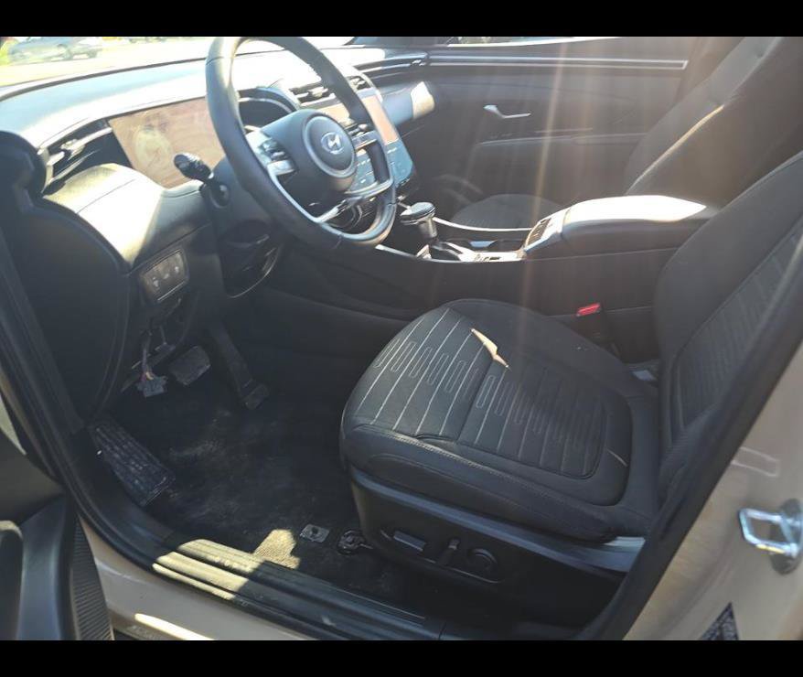 Used 2023 Hyundai Santa Cruz SEL Premium w/ Winter Package AWD/4WD image 3
