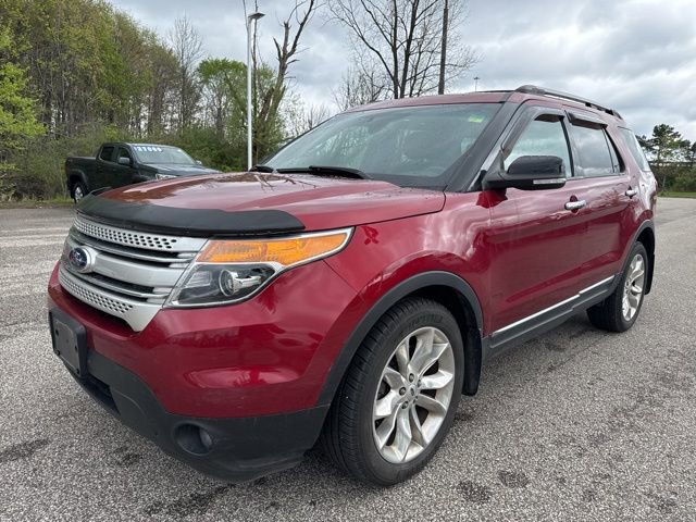 Used 2014 Ford Explorer XLT w/ Equipment Group 202A AWD/4WD image 3