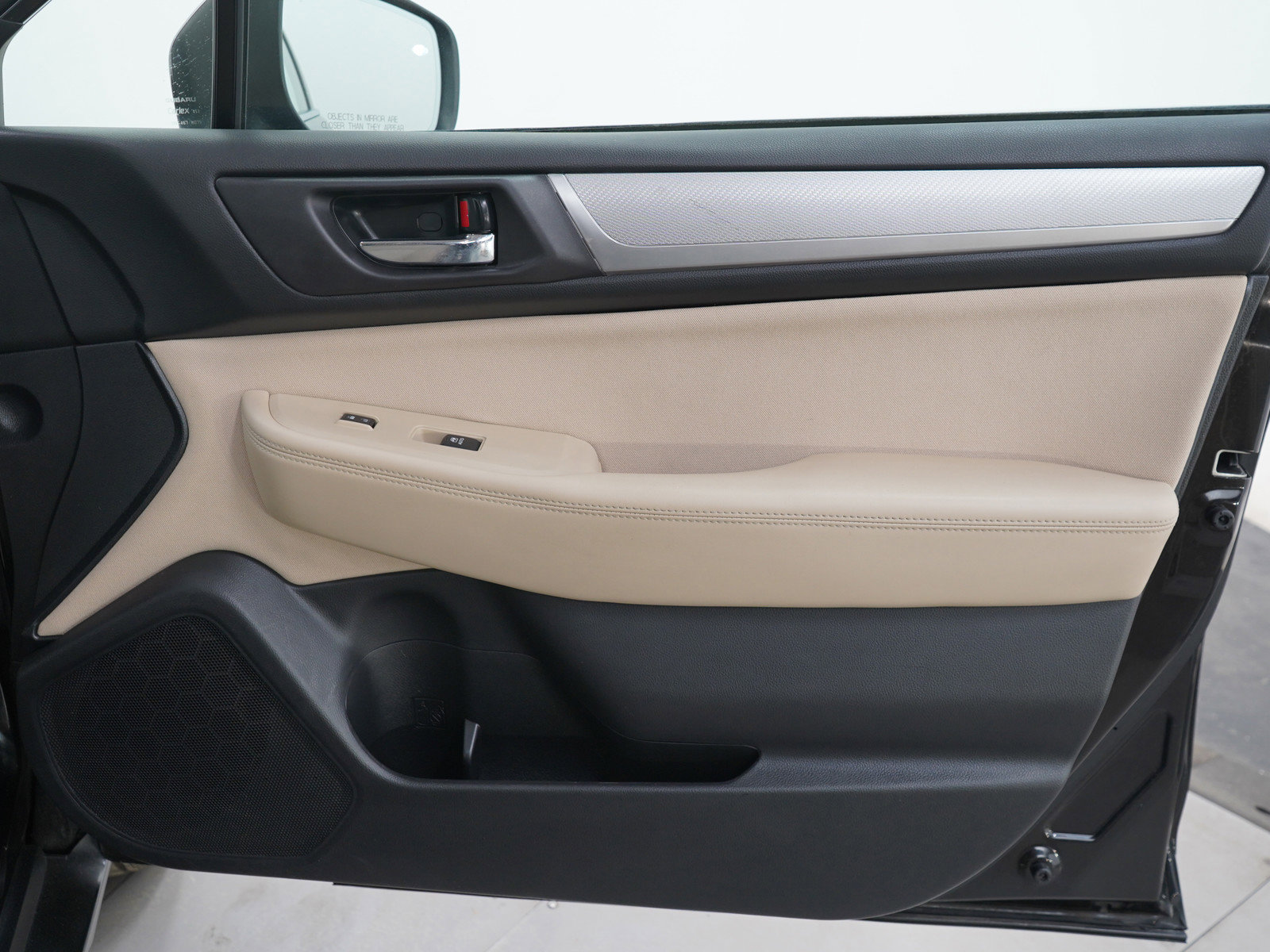 Used 2019 Subaru Outback 2.5i Premium image 11