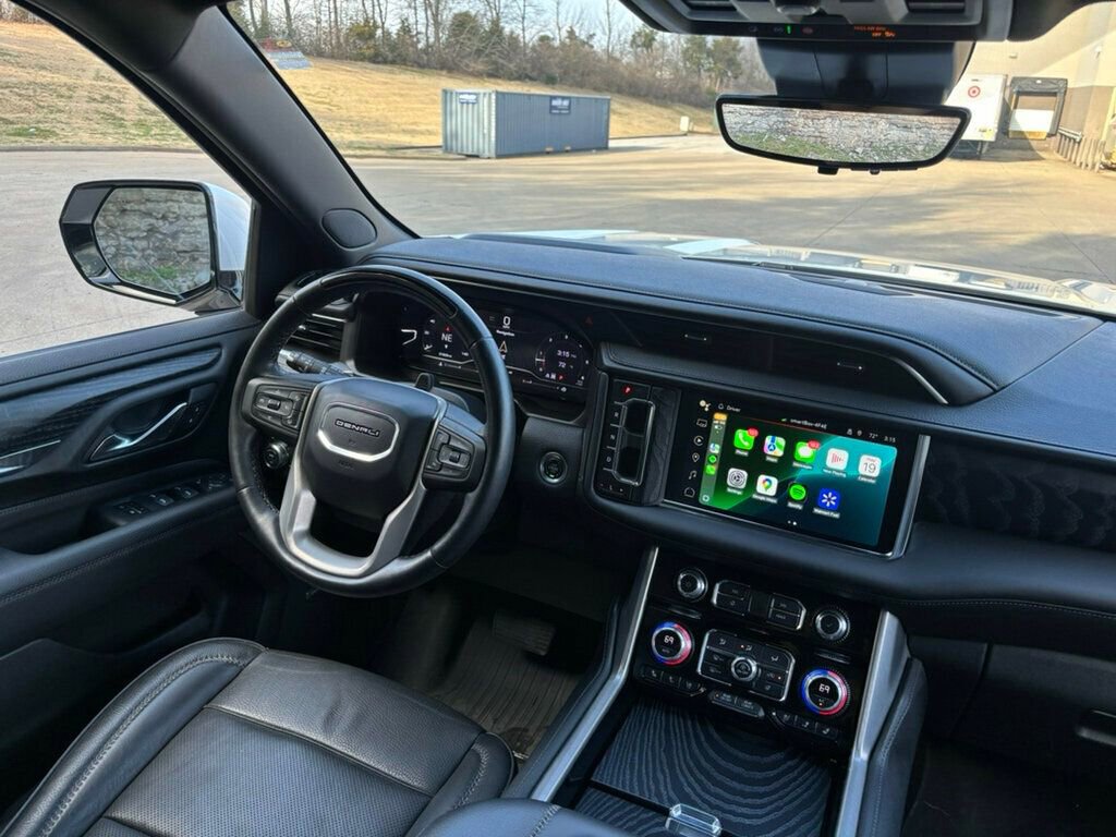 Used 2024 GMC Yukon XL Denali w/ Advanced Technology Package image 28
