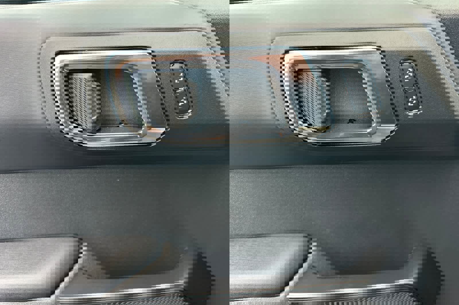 New 2025 Ford Bronco Raptor image 9