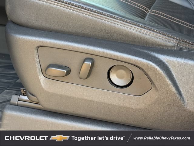 Used 2025 Chevrolet Silverado 1500 High Country w/ High Country Premium Package AWD/4WD image 32