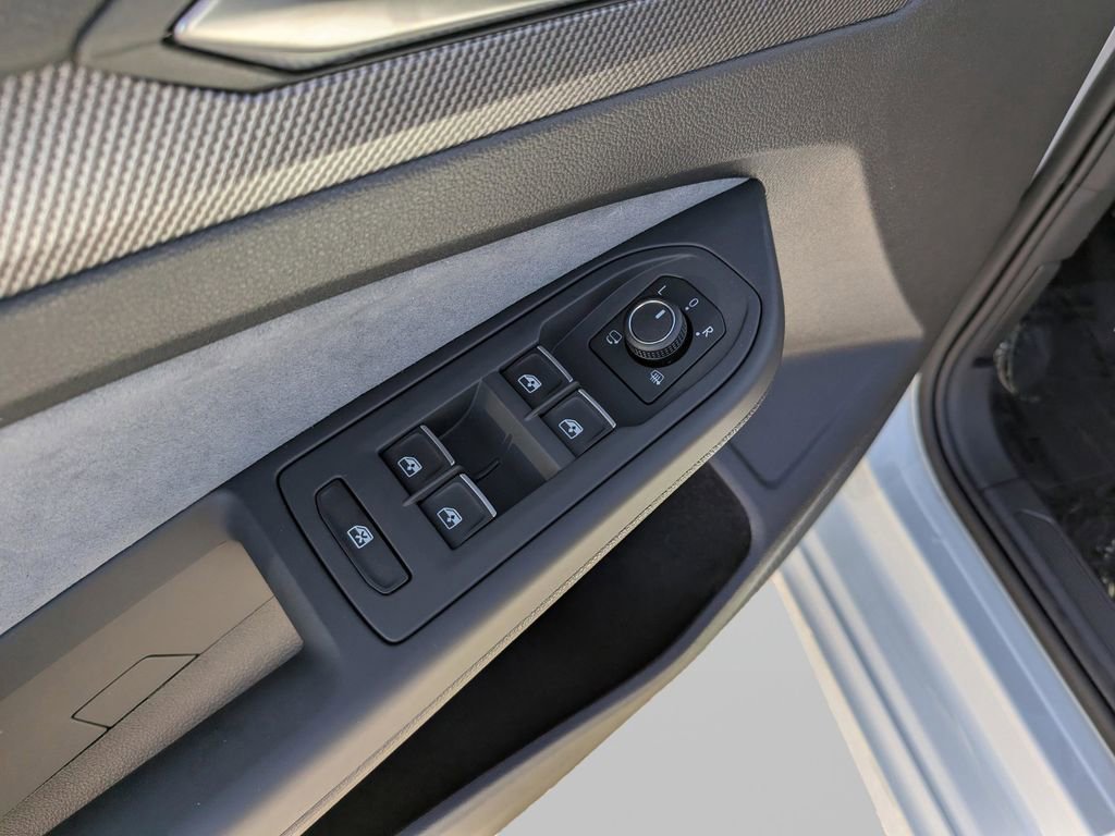 New 2026 Volkswagen Golf w/ Euro Style Package AWD/4WD image 15