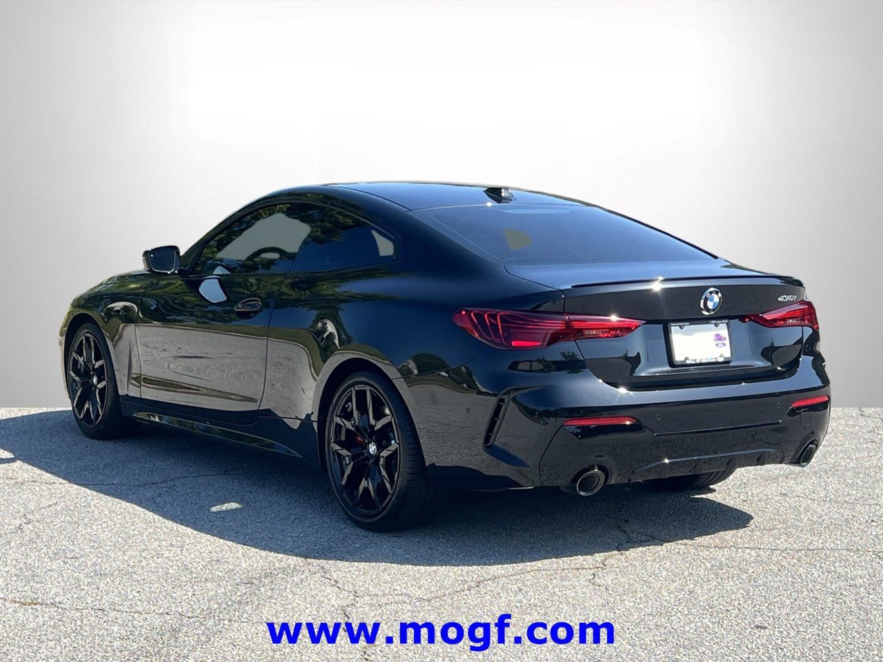 Used 2026 BMW 430i Coupe w/ M Sport Package RWD image 2