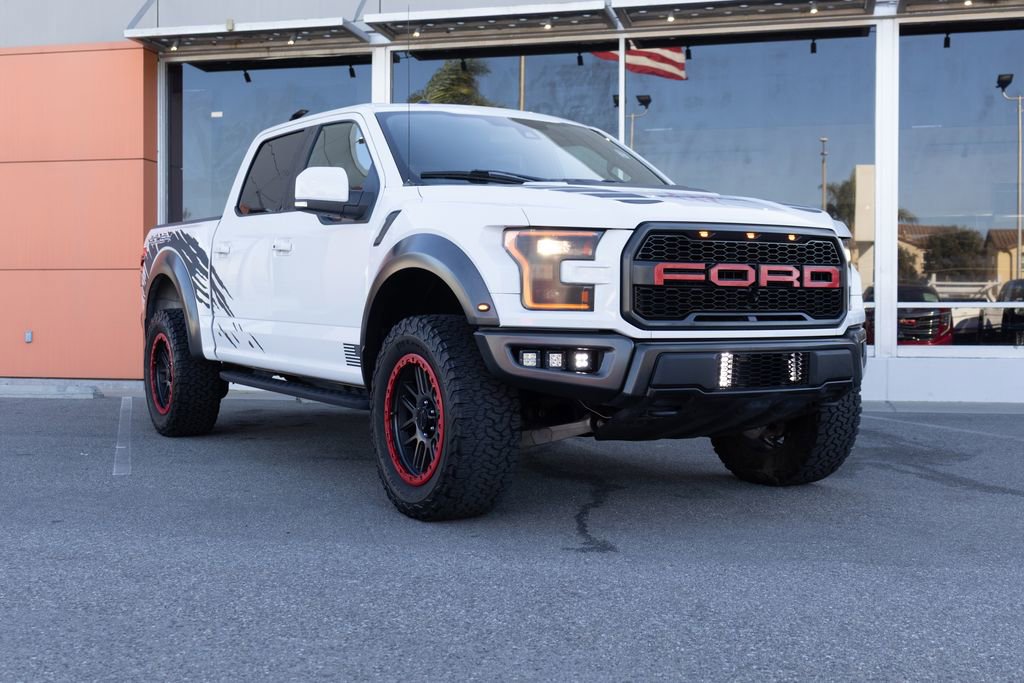 Used 2018 Ford F150 Raptor w/ Equipment Group 802A Luxury AWD/4WD image 6
