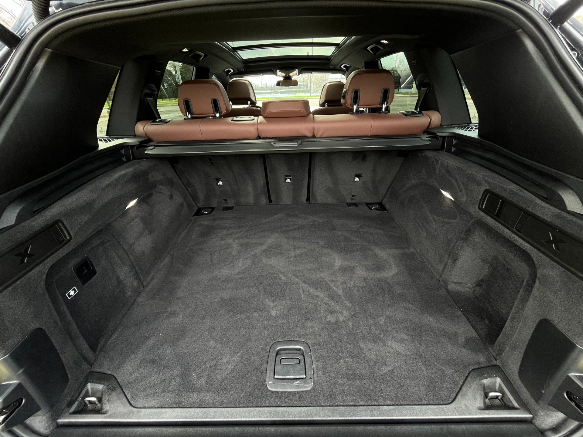 Used 2022 BMW X5 xDrive40i w/ M Sport Package image 27