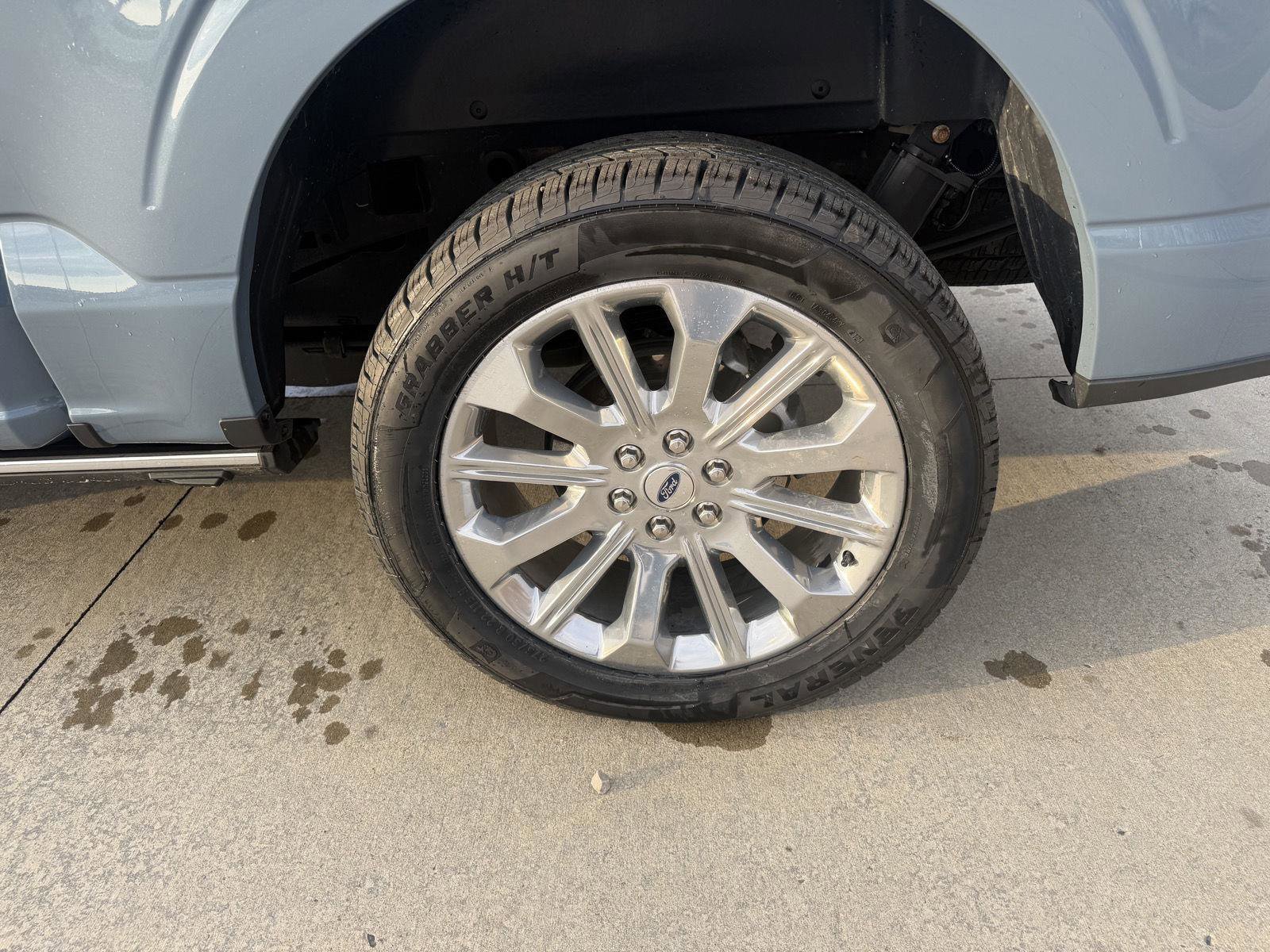 Used 2023 Ford F150 Limited image 34