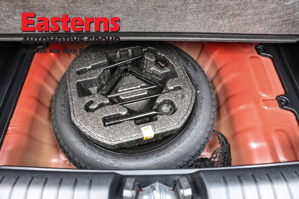 Used 2025 Hyundai Venue Limited FWD image 23