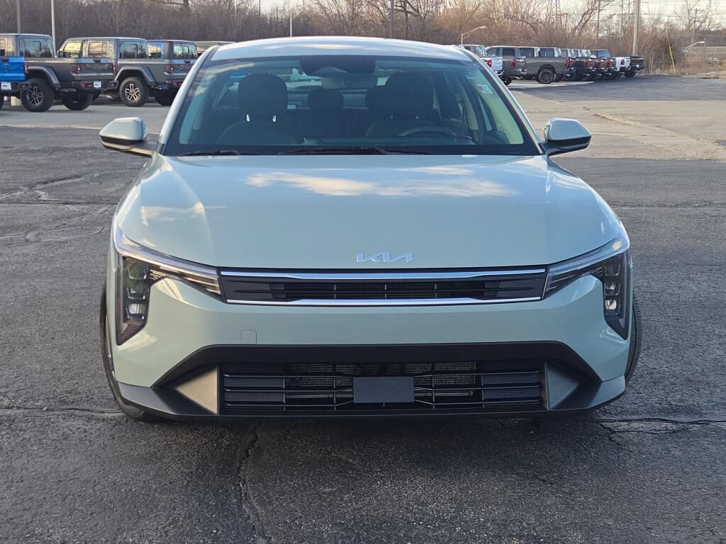 Used 2025 Kia K4 FWD image 5