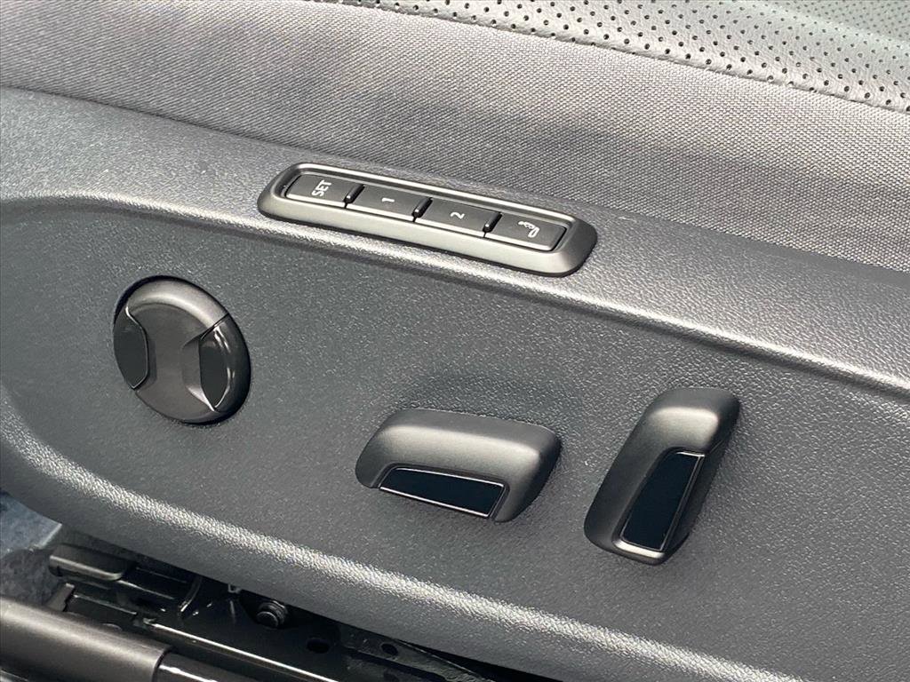 Used 2025 Volkswagen ID.4 Pro S image 12