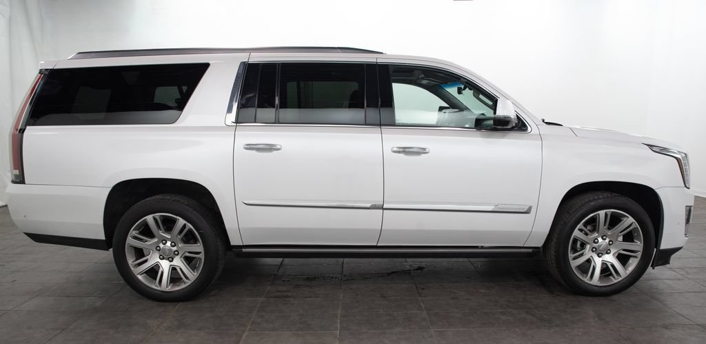 Used 2017 Cadillac Escalade ESV Premium Luxury AWD/4WD image 18