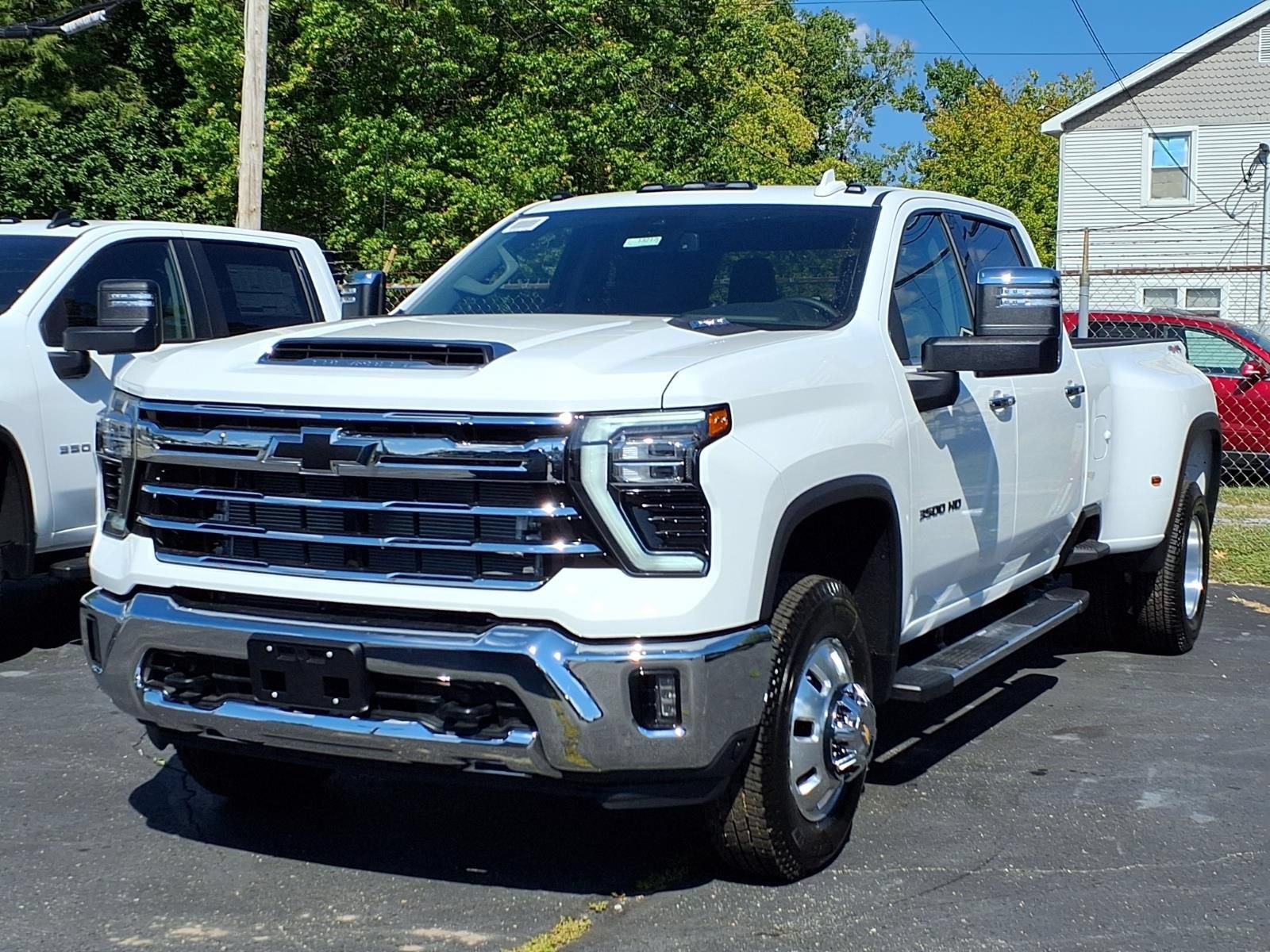 New 2026 Chevrolet Silverado 3500 LTZ w/ LTZ Convenience Package AWD/4WD image 2