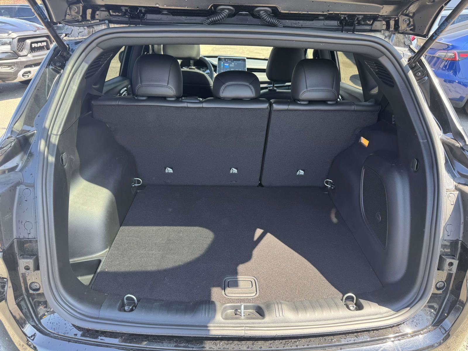 Used 2025 Jeep Compass Limited w/ Sun & Sound Group AWD/4WD image 15