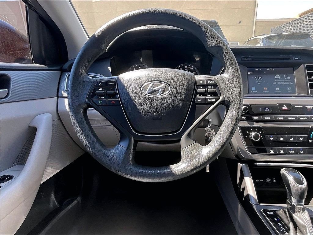 Used 2017 Hyundai Sonata SE FWD image 17