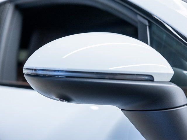 Certified 2025 Porsche Macan Electric image 14