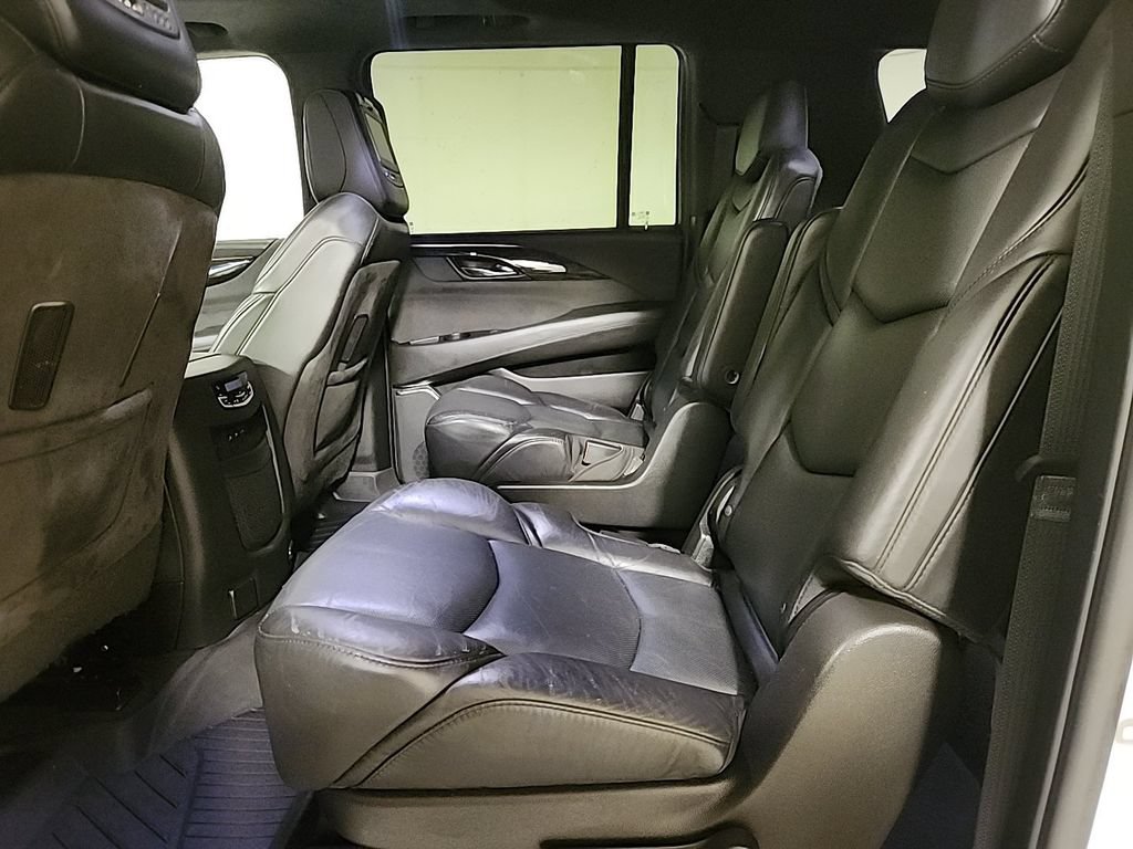 Used 2019 Cadillac Escalade ESV Platinum AWD/4WD image 14