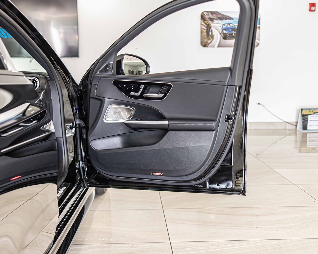 Used 2024 Mercedes-Benz C 300 4MATIC Sedan w/ AMG Line w/ Night Package image 40