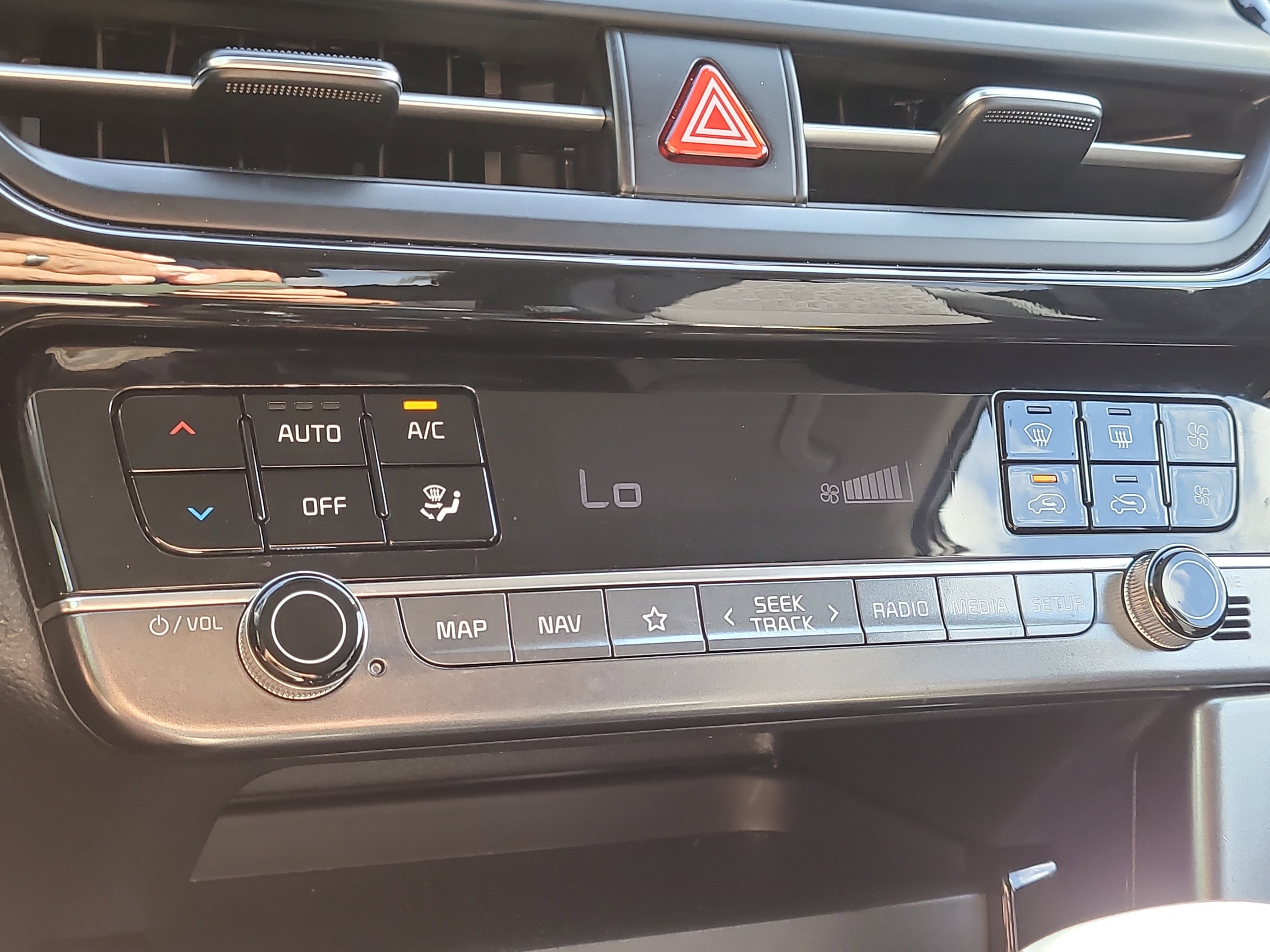 Used 2025 Kia Seltos S image 24