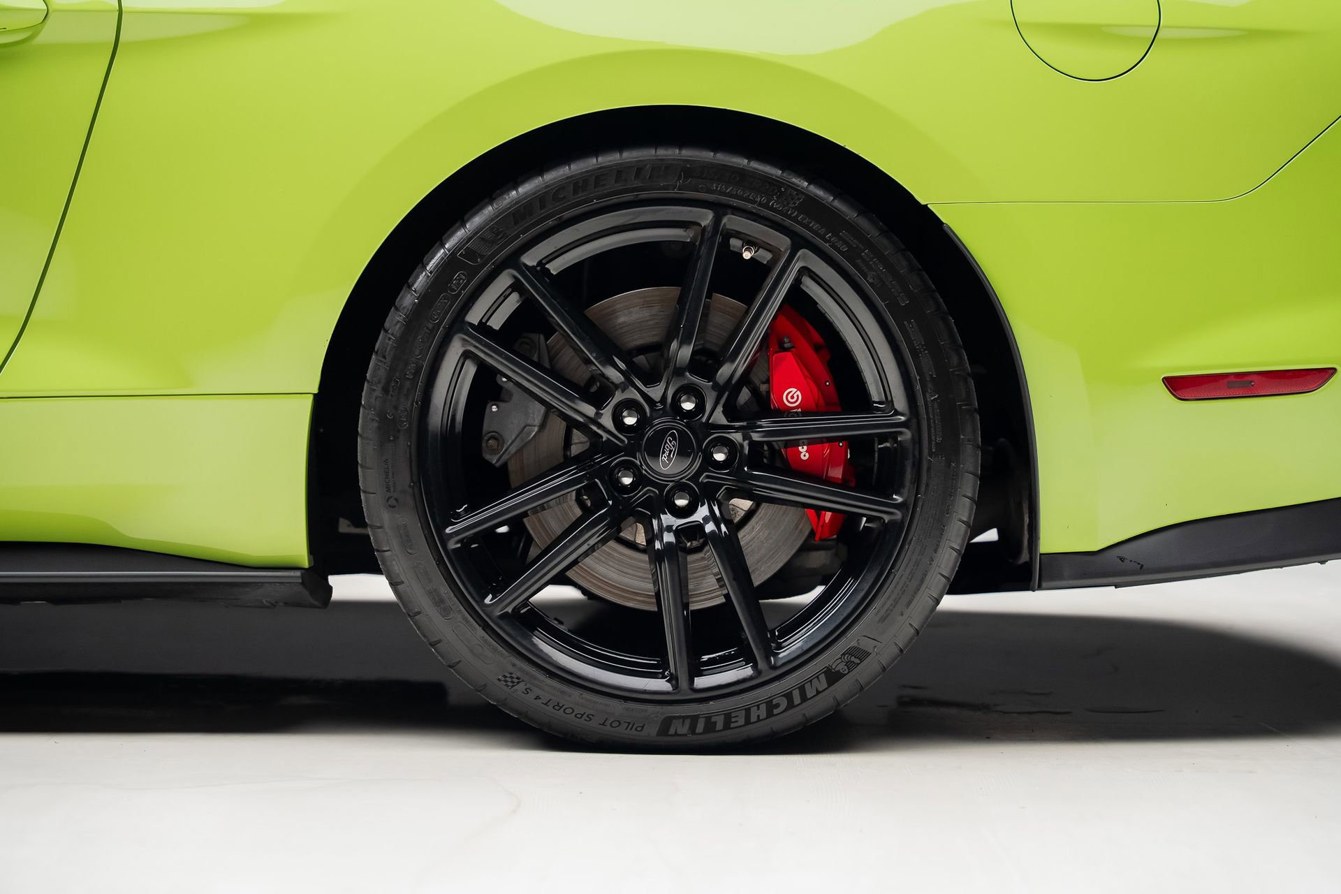 Used 2020 Ford Mustang Shelby GT500 w/ Technology Package image 24