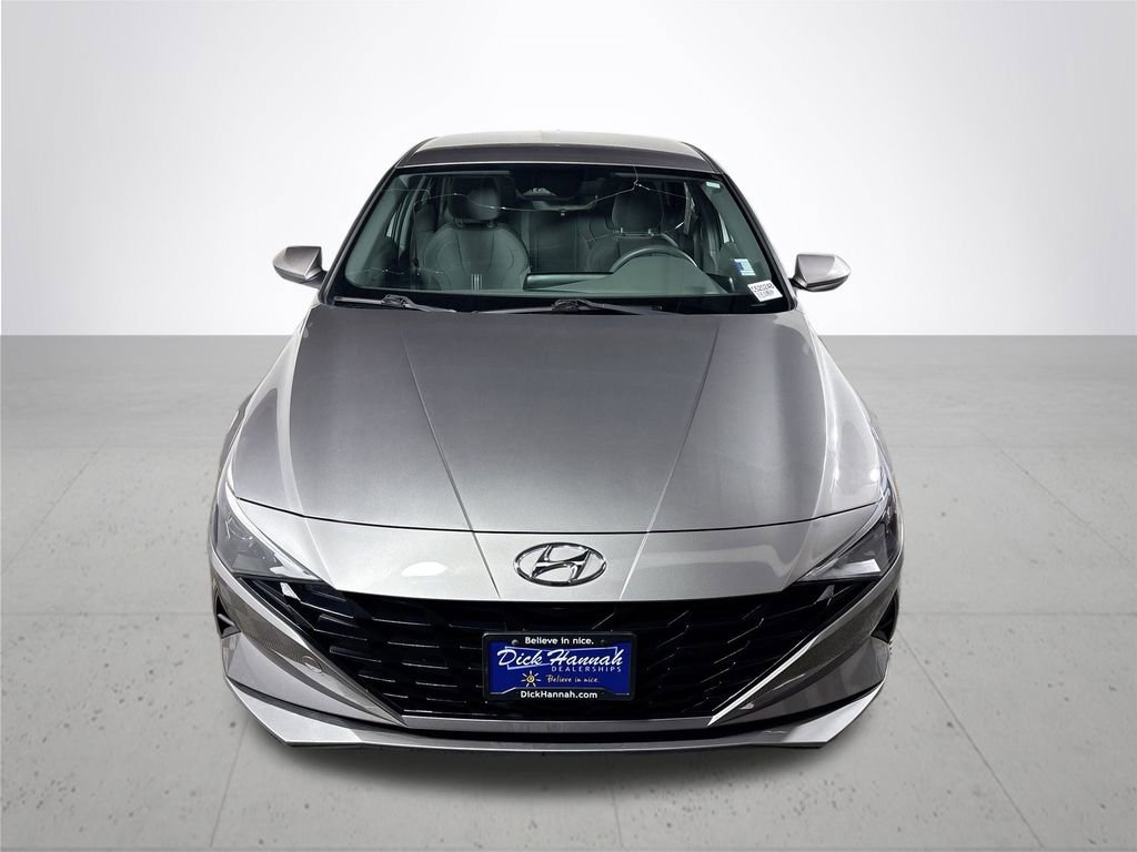 Used 2022 Hyundai Elantra Blue image 3