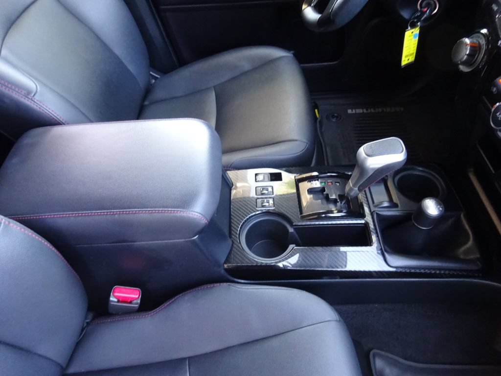 Used 2019 Toyota 4Runner TRD Off-Road Premium AWD/4WD image 18
