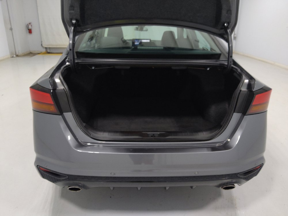 Used 2024 Nissan Altima 2.0 SR FWD image 29
