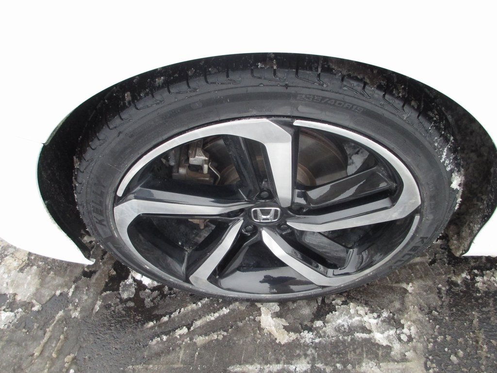 Used 2020 Honda Accord Sport image 11