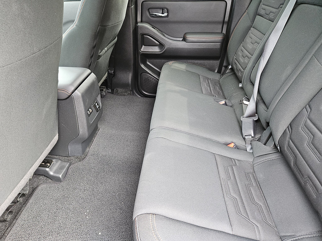 Used 2023 Nissan Frontier Pro-X w/ Pro Convenience Package RWD image 21