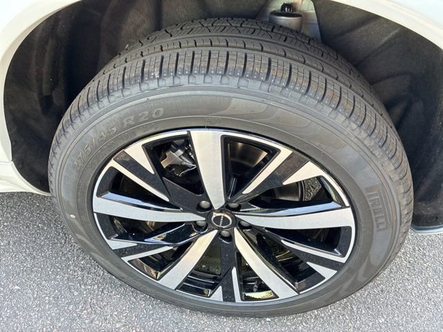 New 2026 Volvo XC90 B5 Core AWD/4WD image 13