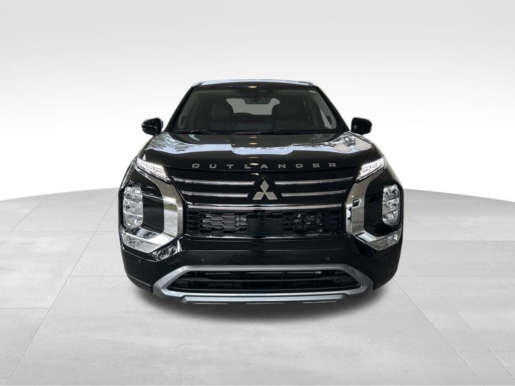 New 2026 Mitsubishi Outlander SE image 13