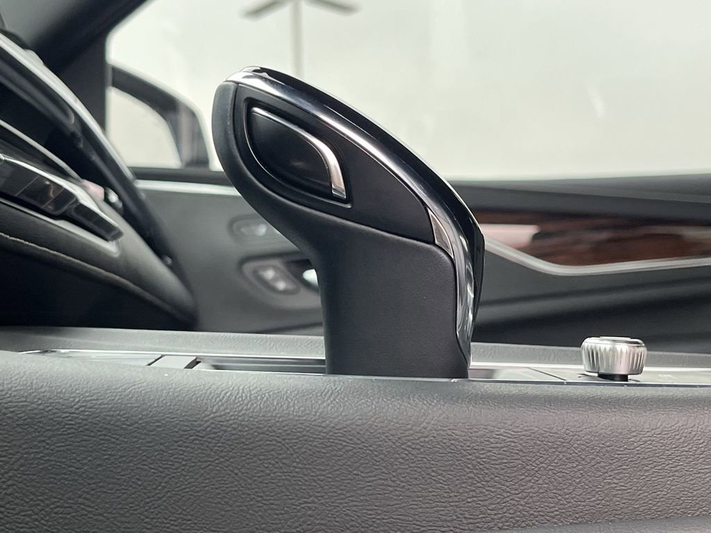 Used 2023 Cadillac Escalade ESV Premium Luxury w/ LPO, Radiant Package image 40