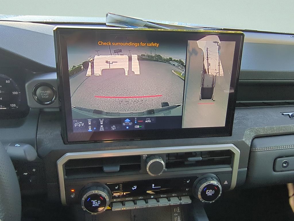Used 2025 Toyota Tacoma Limited image 18